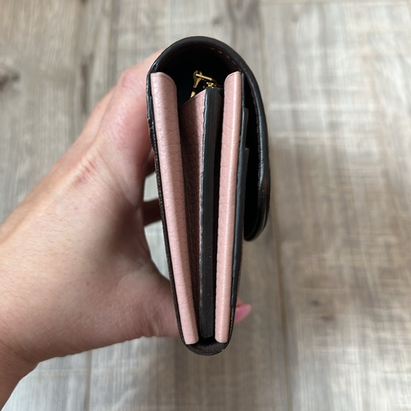 Louis Vuitton Sarah Wallet - Picture 9 of 11